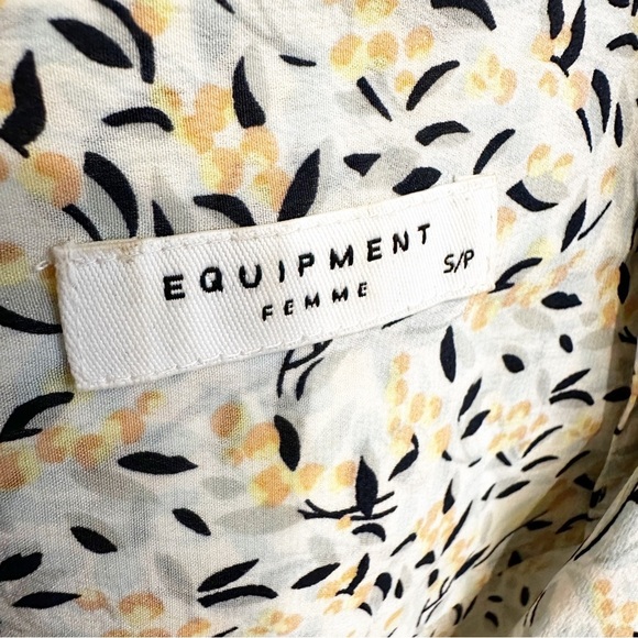 Equipment Femme Adalyn Women’s Silk Button Down Blouse Floral Pattern Office S - Picture 4 of 9